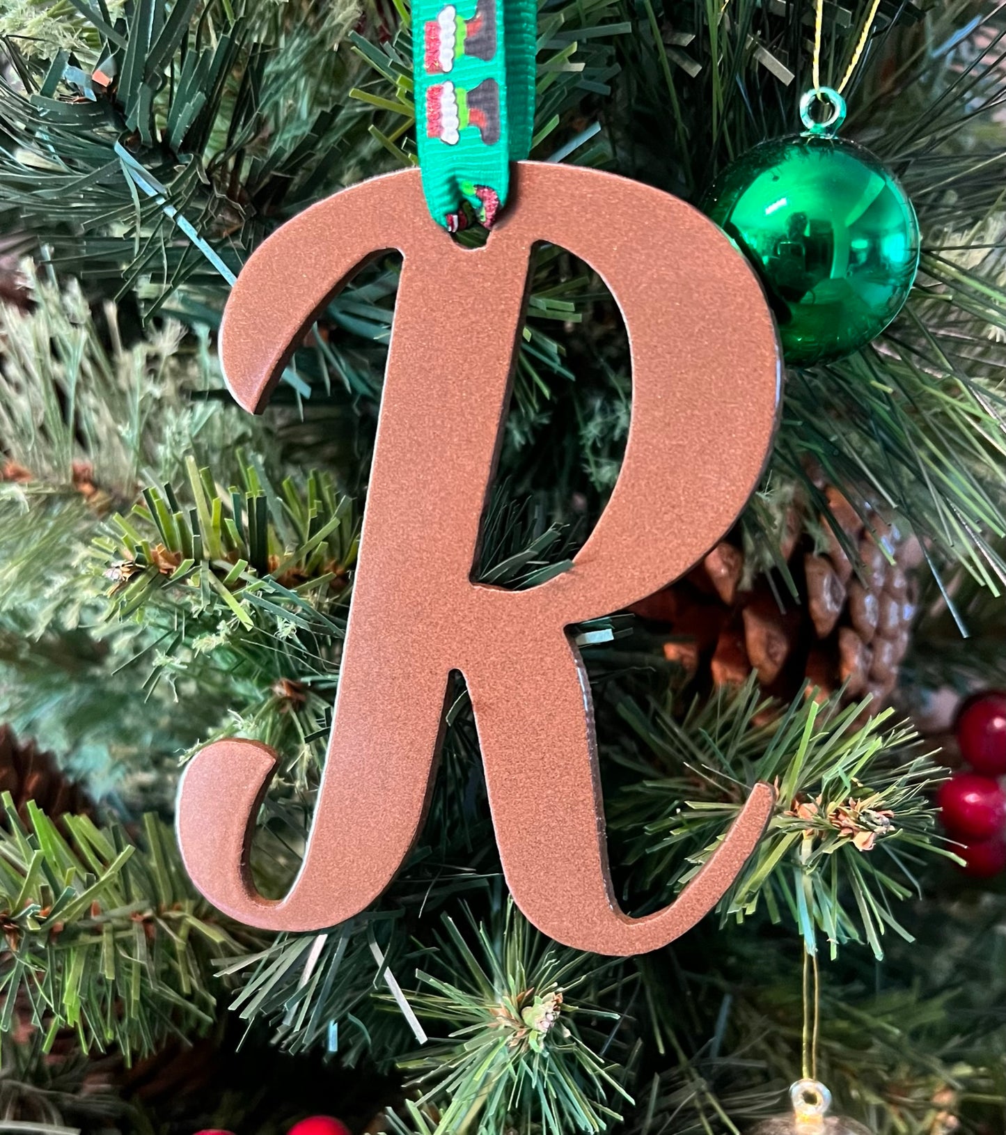 R